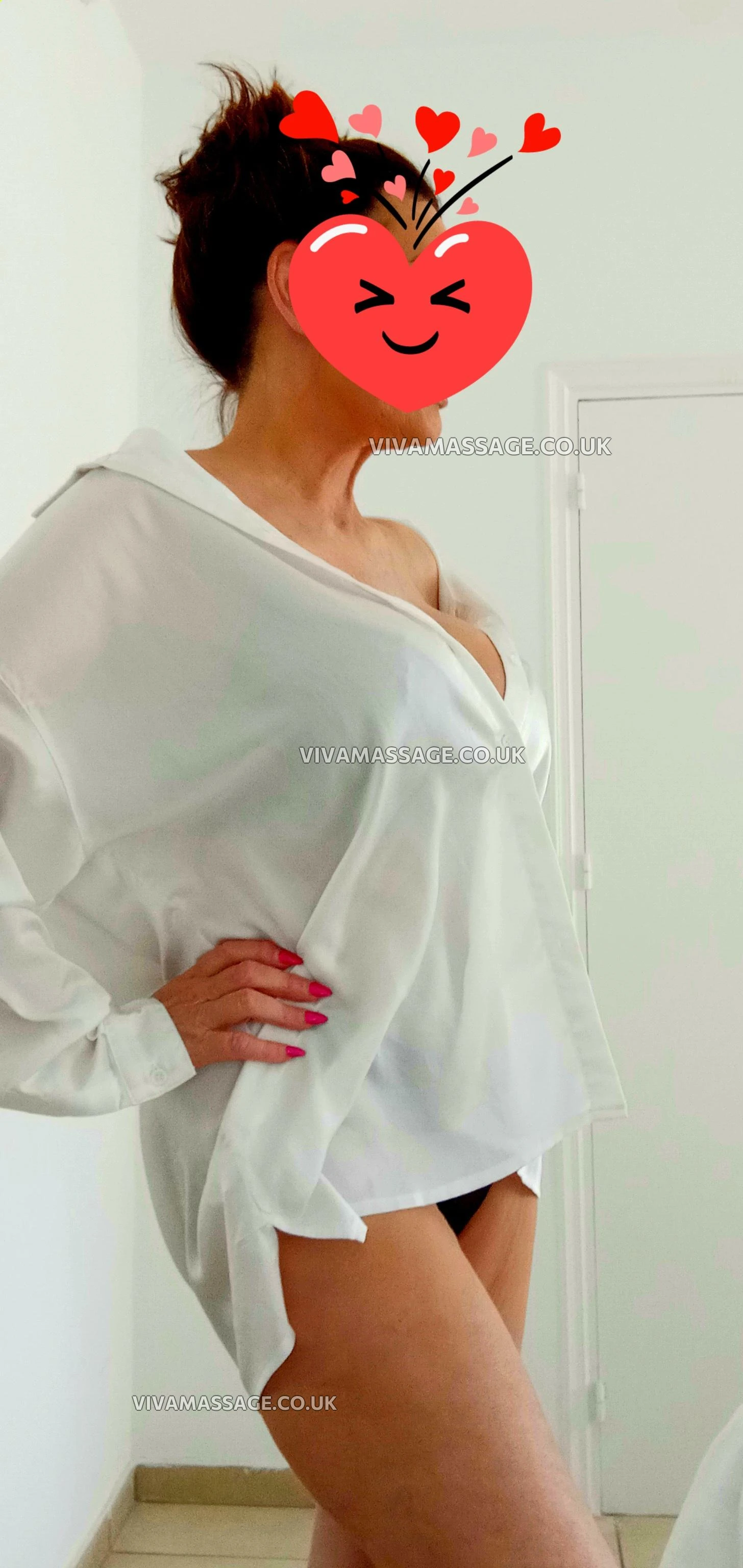 Photo 12 of English-Abbie-UK