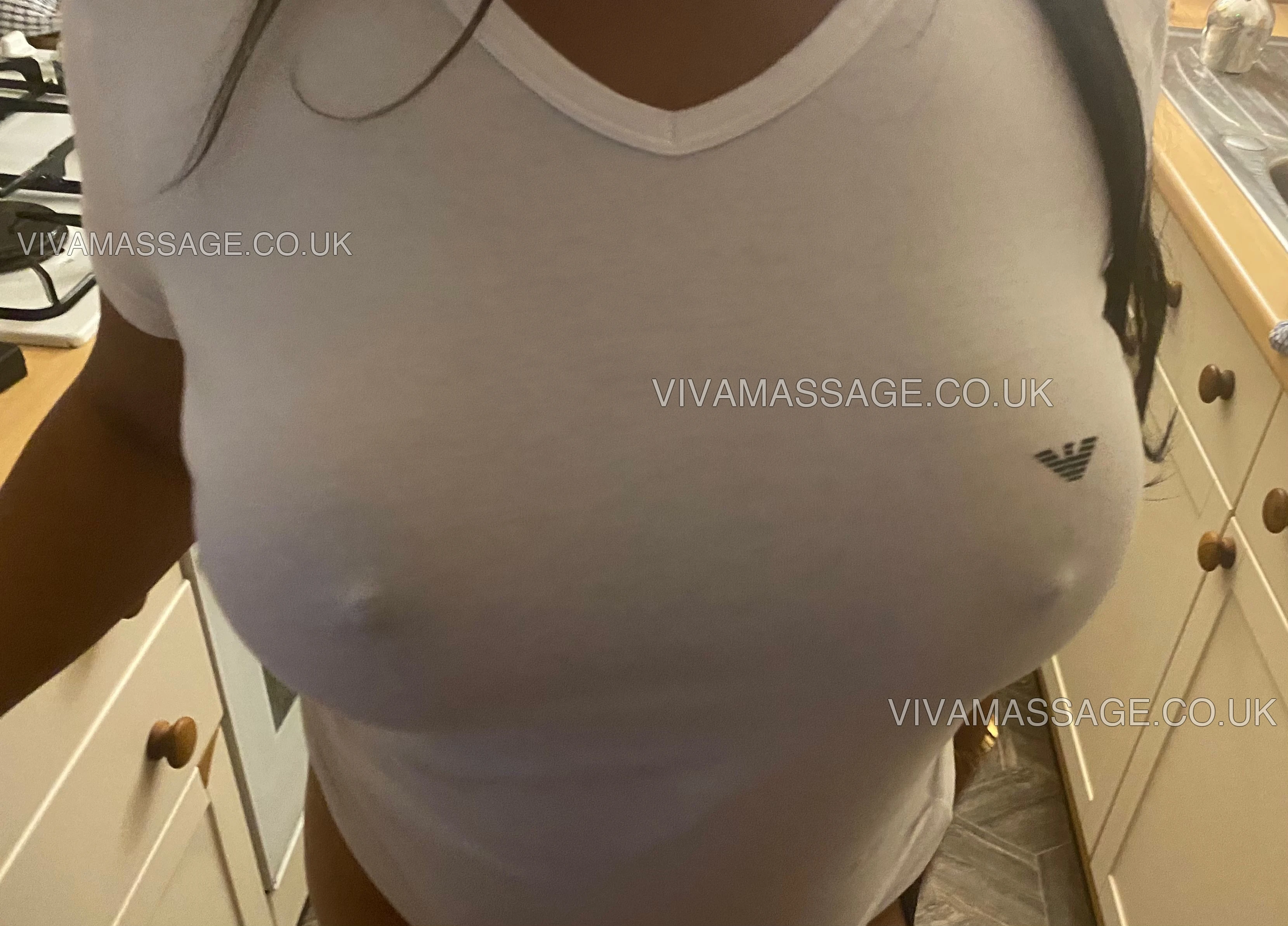 Photo 8 of AsianBombshellUK 