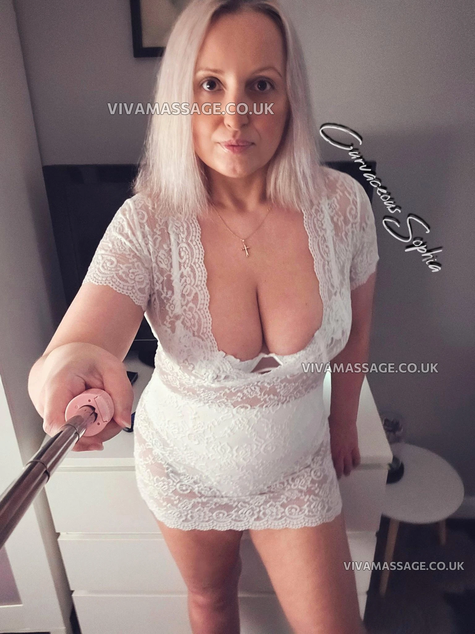 Photo 16 of CurvaceousSophia