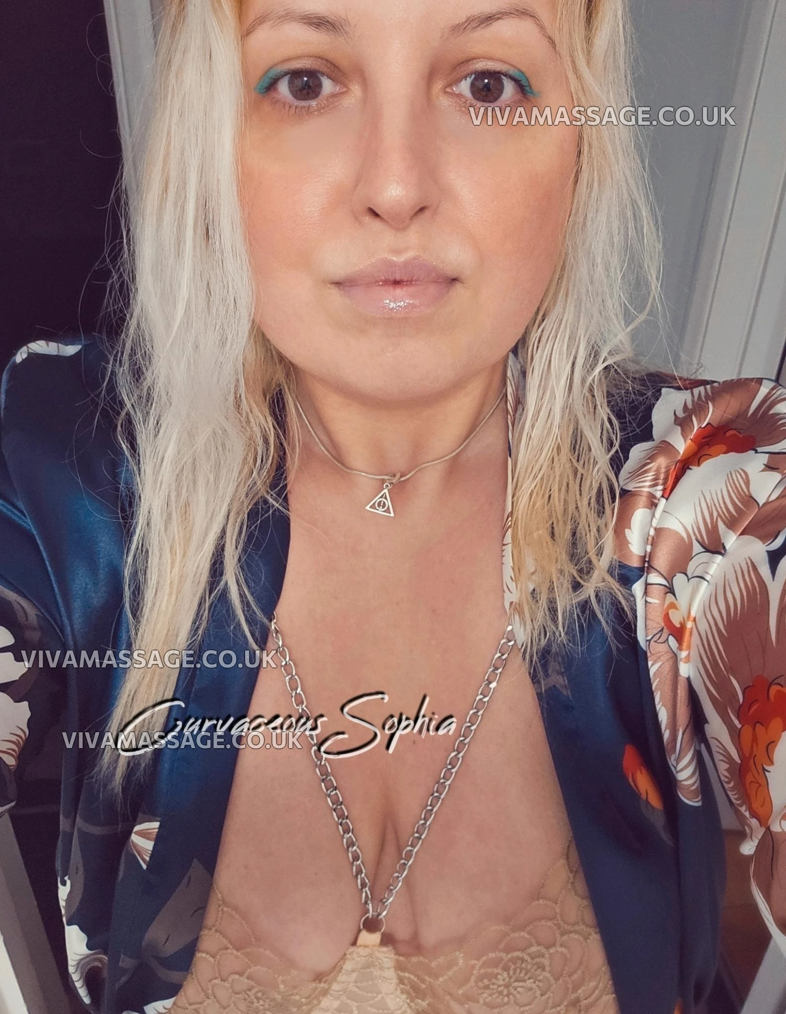 Photo 26 of CurvaceousSophia