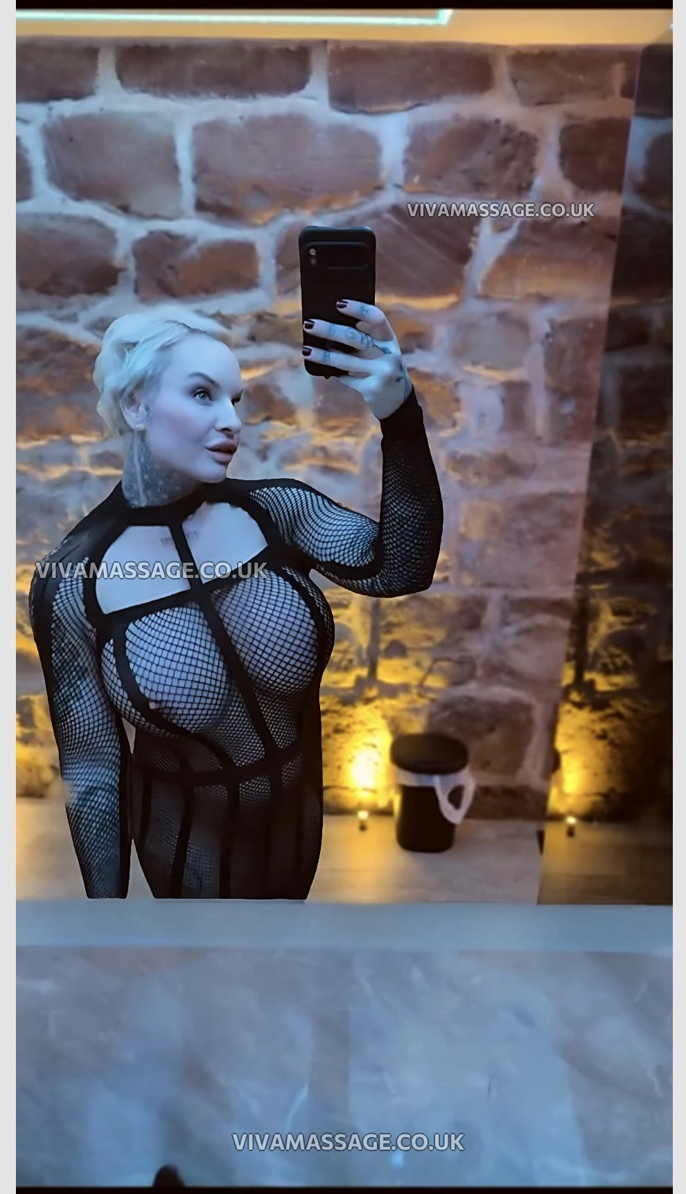 Photo 53 of Georgie Dix