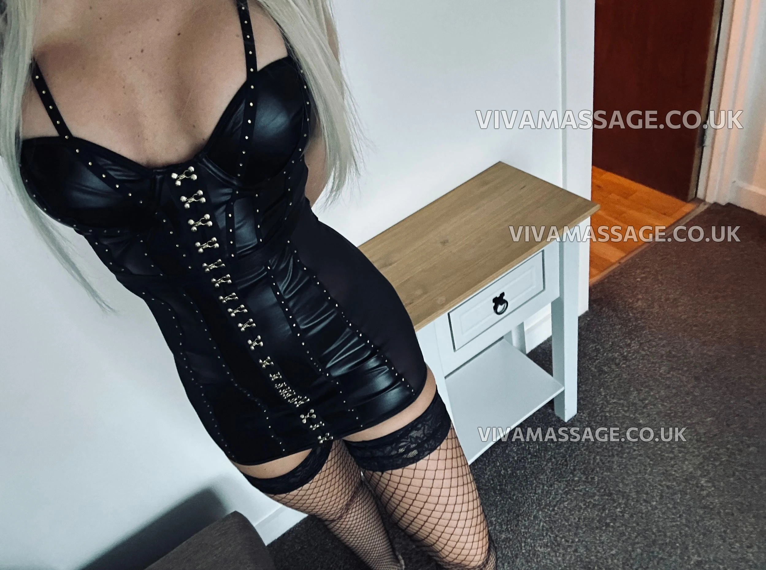 Photo 4 of Sexy Charlotte 33