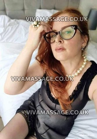 Photo 20 of Amy Vergnés x