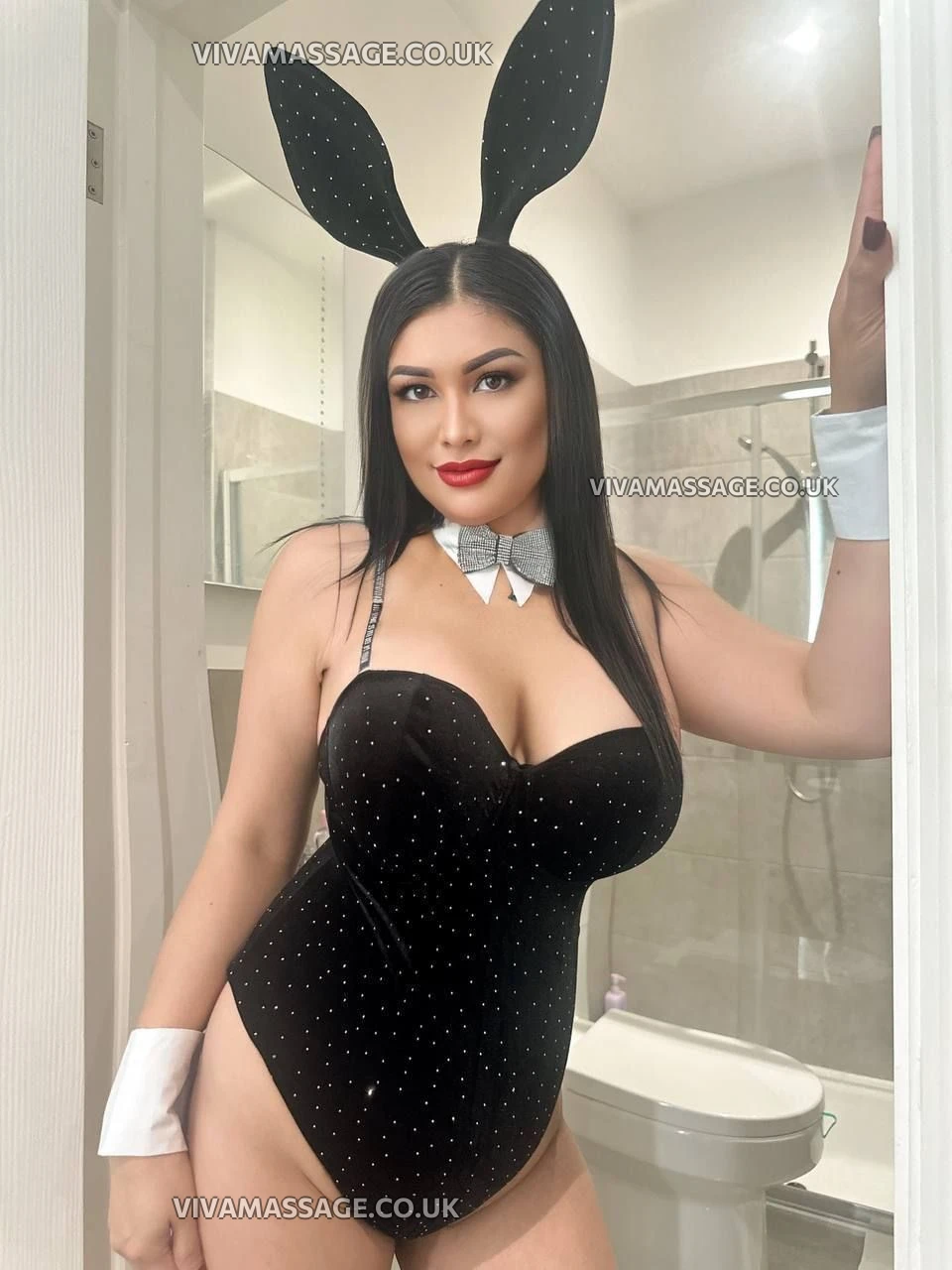 Photo 3 of Selena Sexy Thai