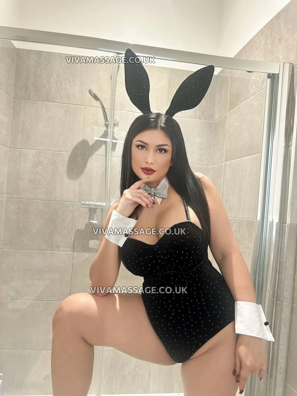 Photo 4 of Selena Sexy Thai