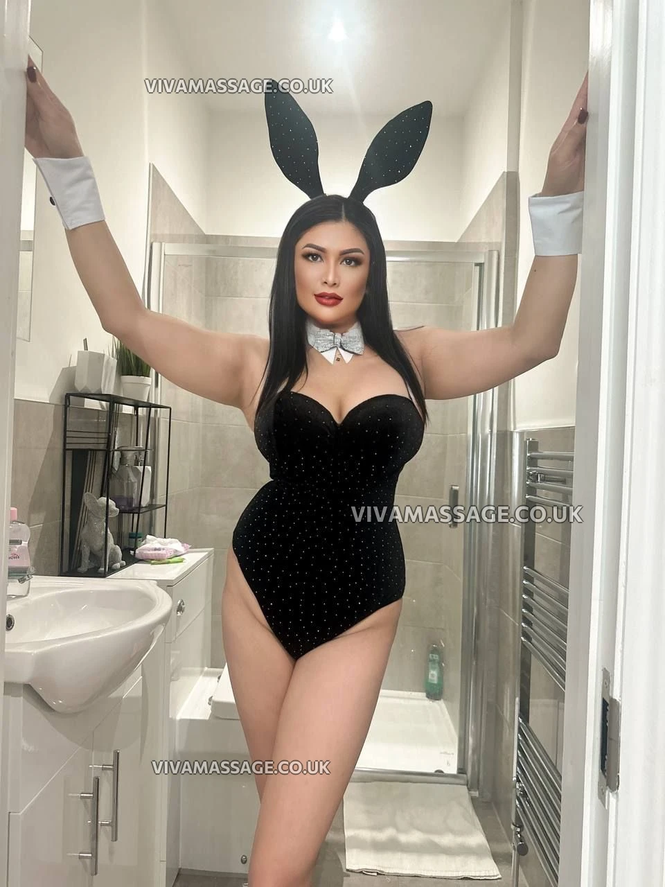 Photo 6 of Selena Sexy Thai