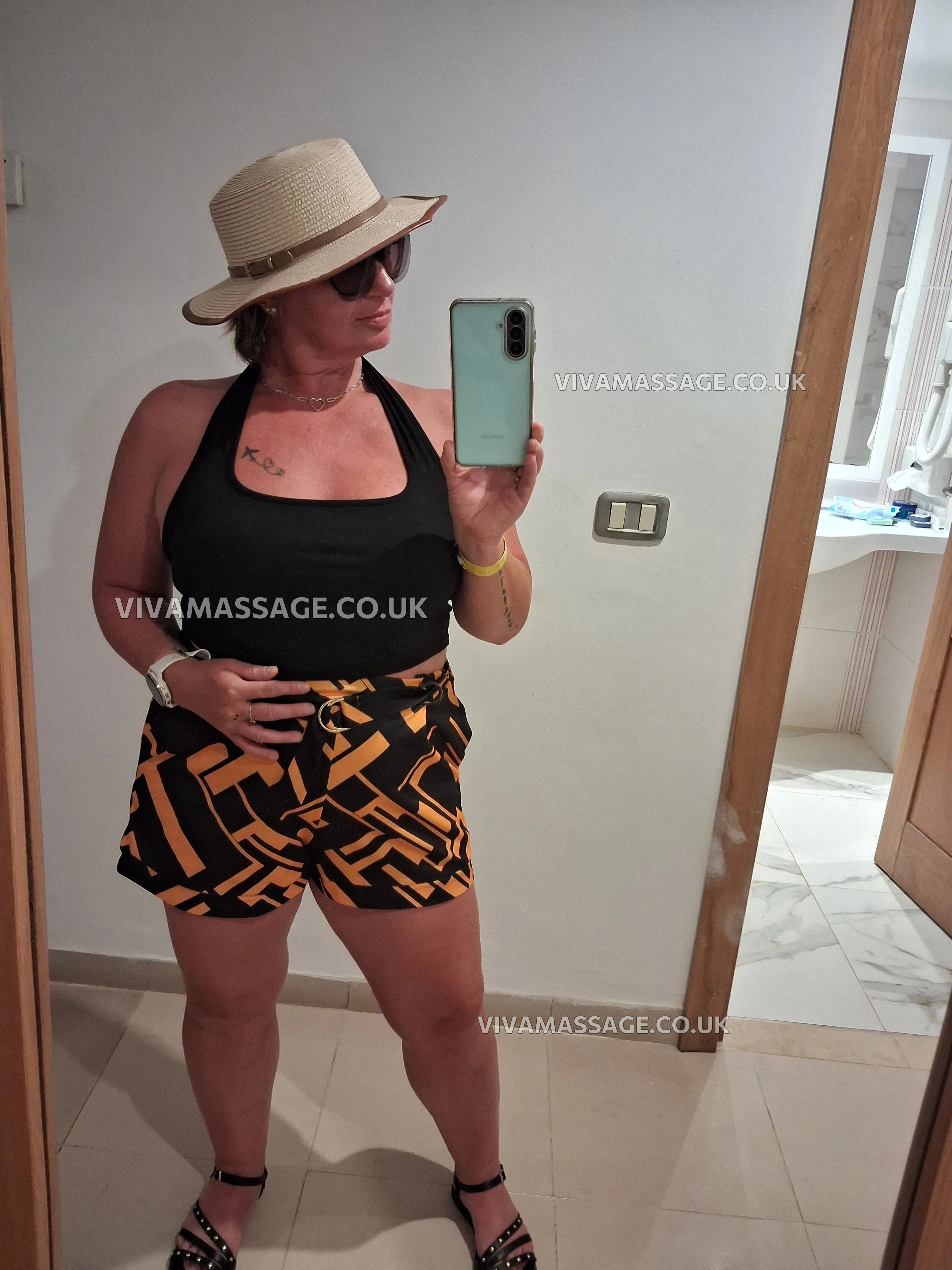 Photo 36 of Lancs_Louise