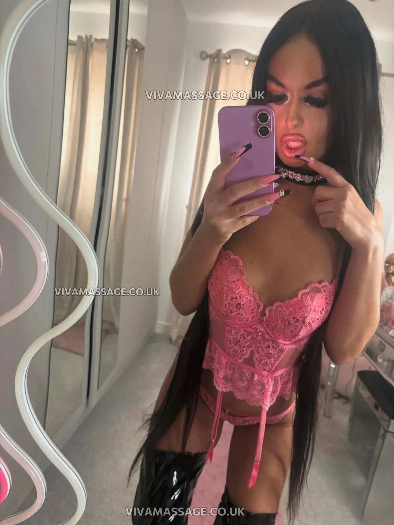 Photo 47 of EnglishBarbieVioletX