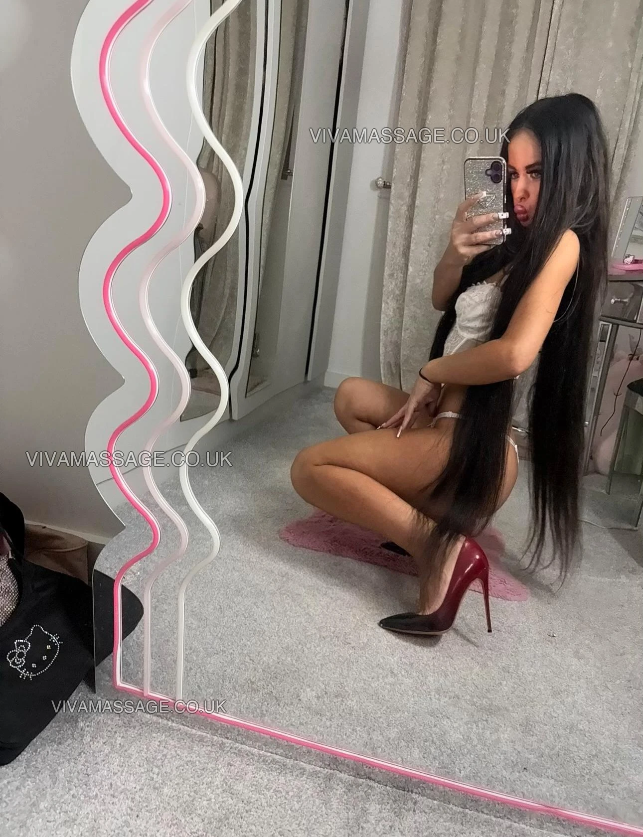 Photo 94 of EnglishBarbieVioletX