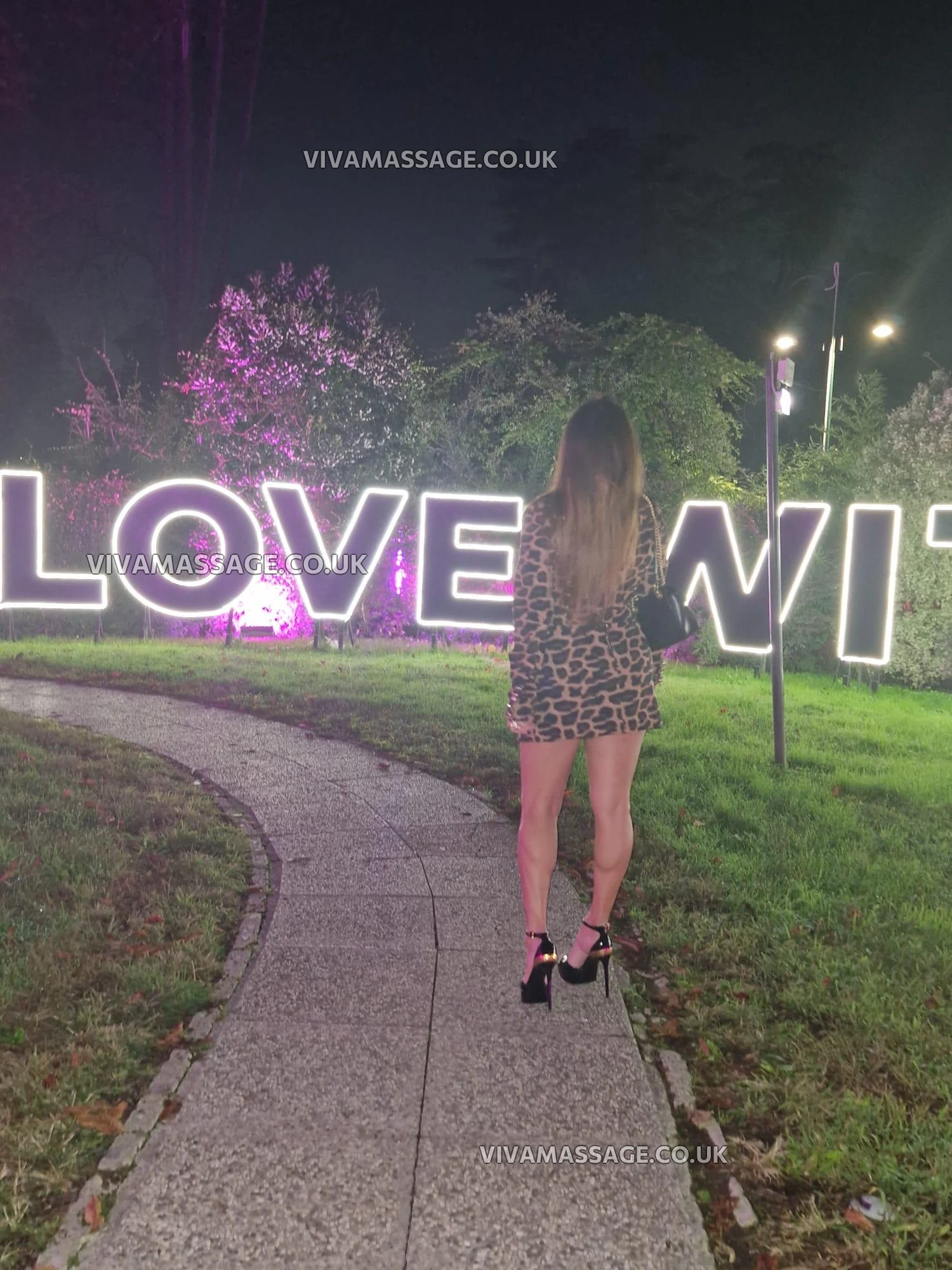 Photo 9 of RED HOT BRUNETTE 