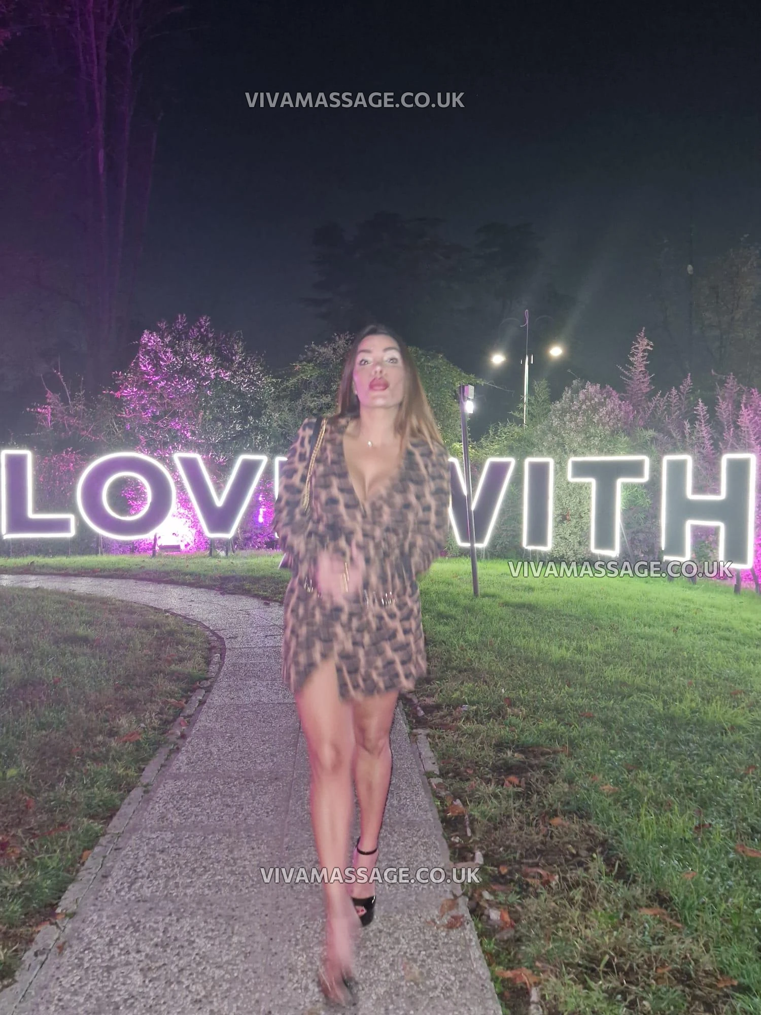 Photo 11 of RED HOT BRUNETTE 