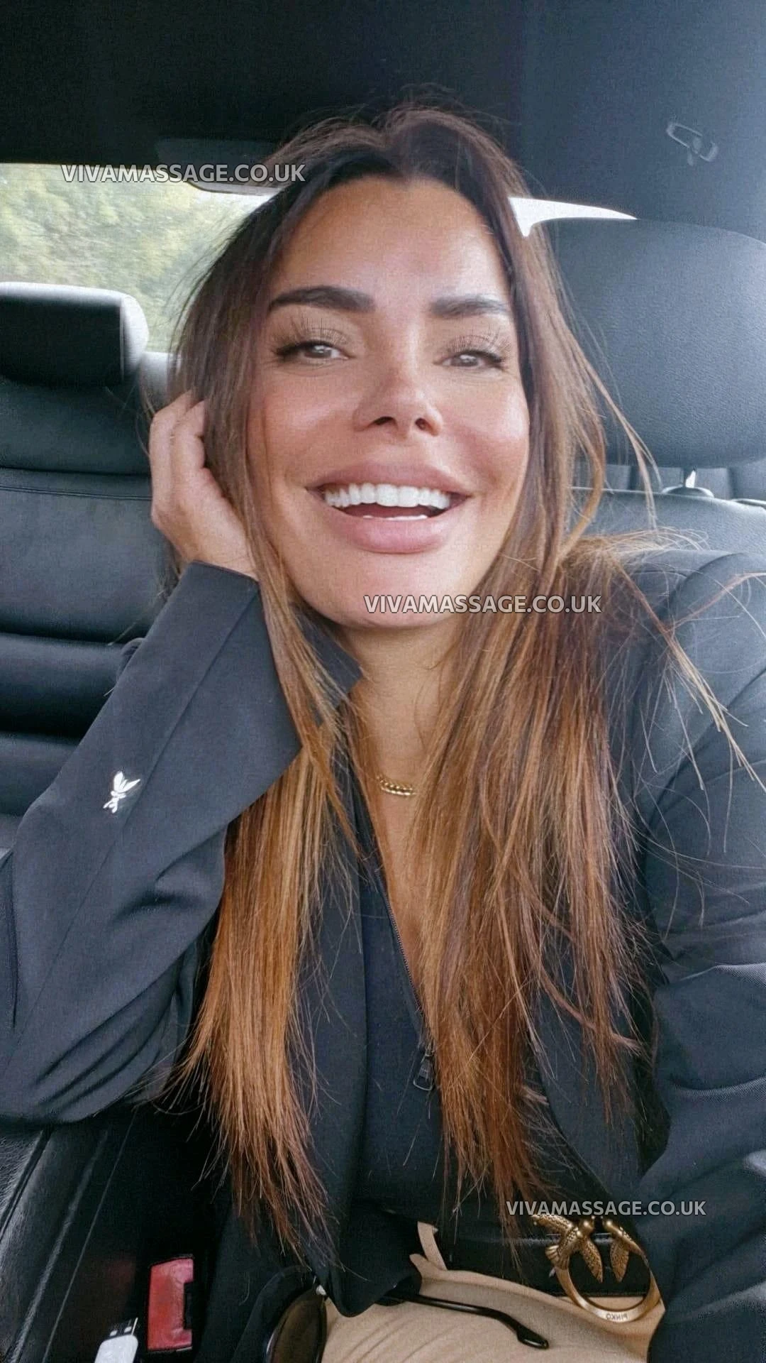 Photo 10 of RED HOT BRUNETTE 