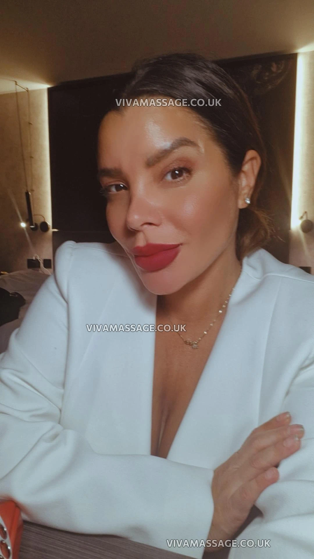 Photo 8 of RED HOT BRUNETTE 