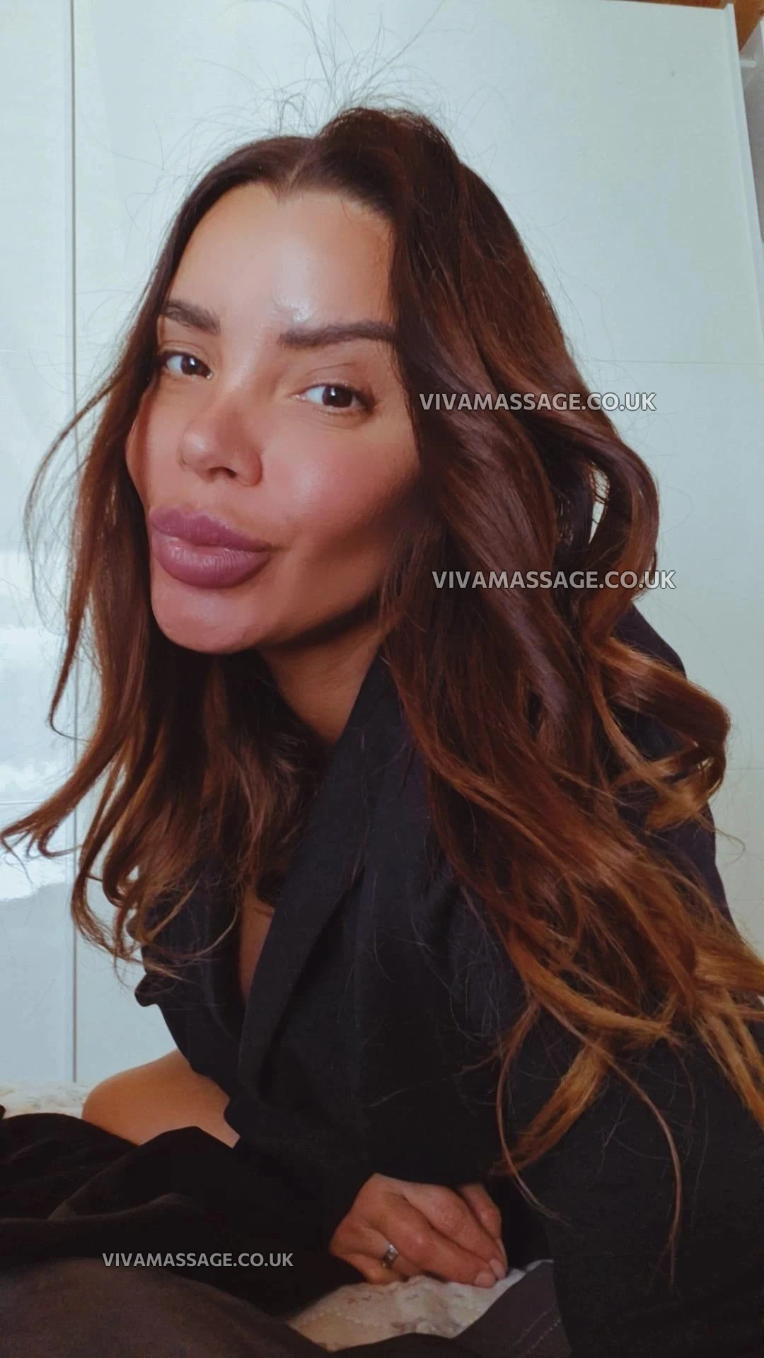 Photo 13 of RED HOT BRUNETTE 