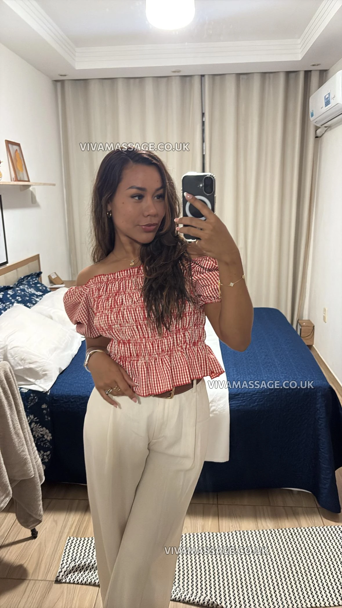 Photo 2 of Laura Tantric Energy