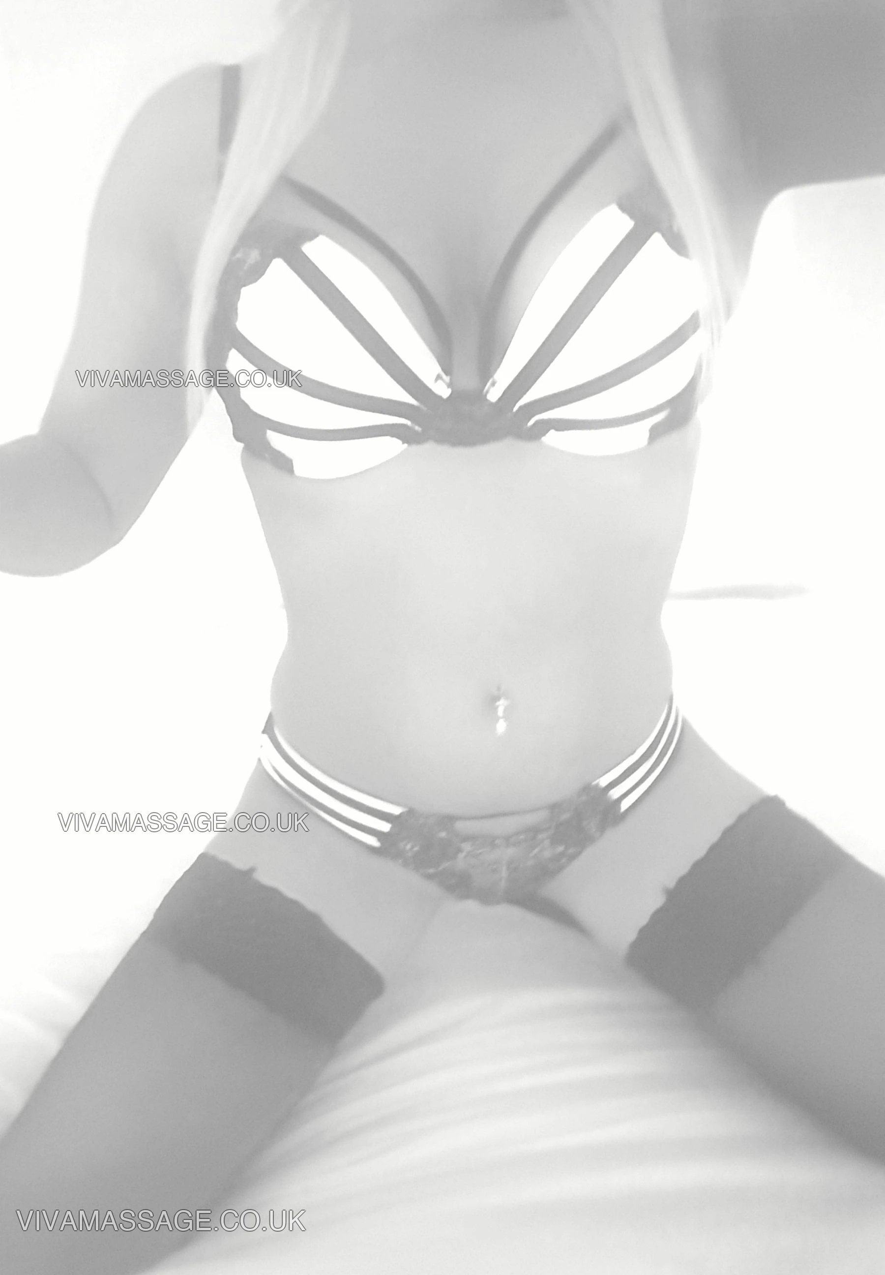 Photo 35 of English Honeyxx