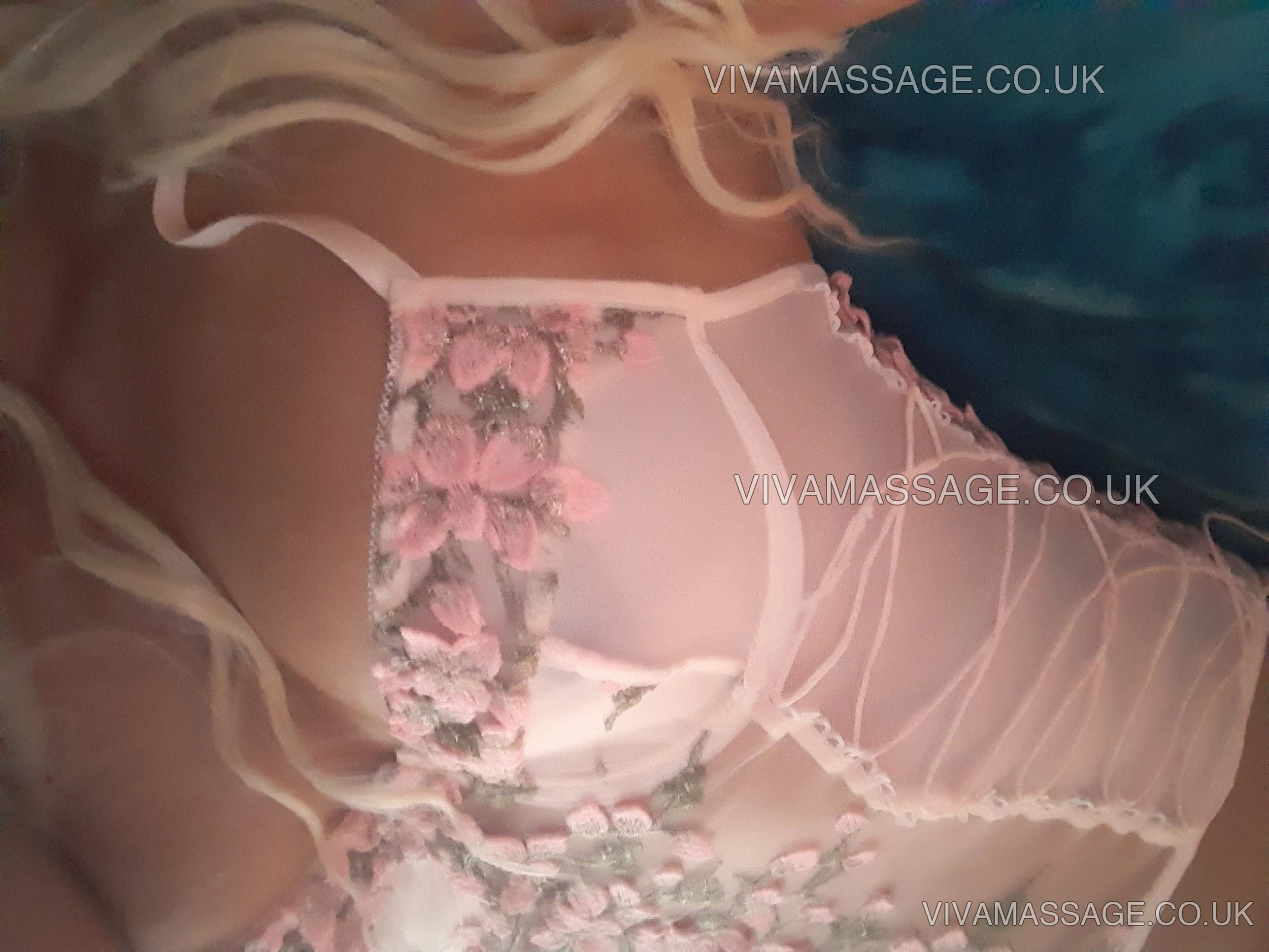 Photo 19 of English Honeyxx