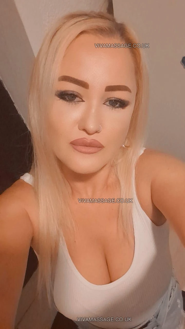 Photo 2 of Mary_Mary31