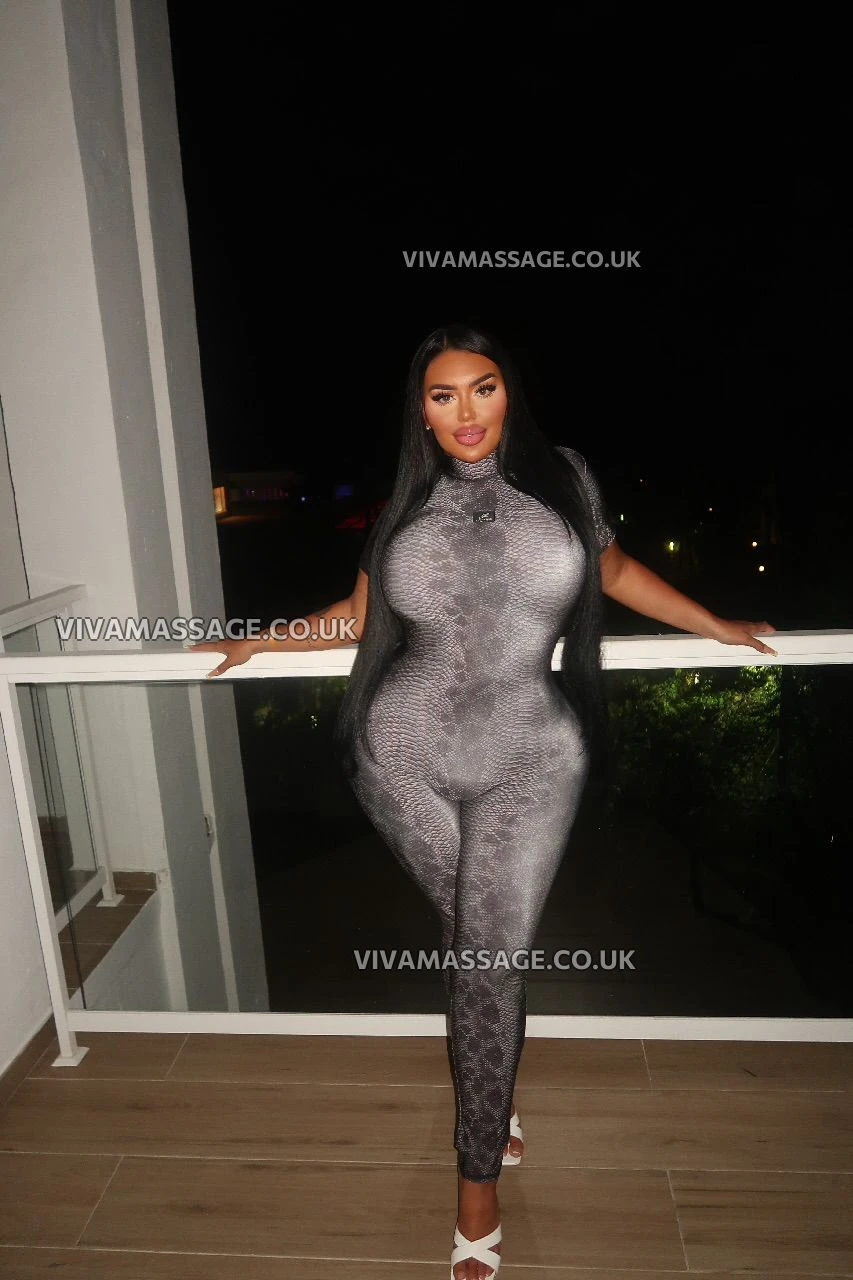 Photo 4 of VIP-ELLIE-CHLOE