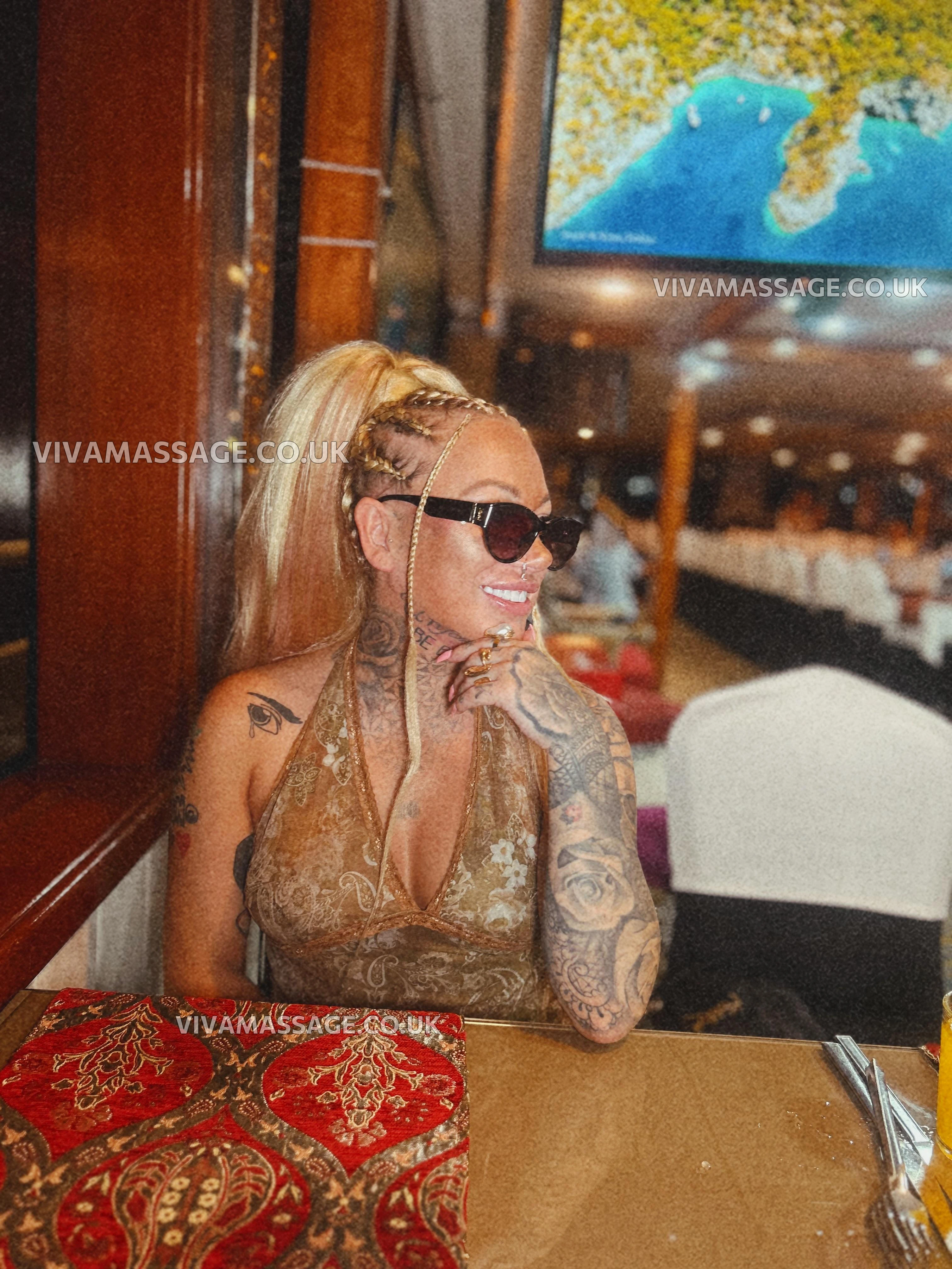 Photo 22 of CuteNaughtyCassie