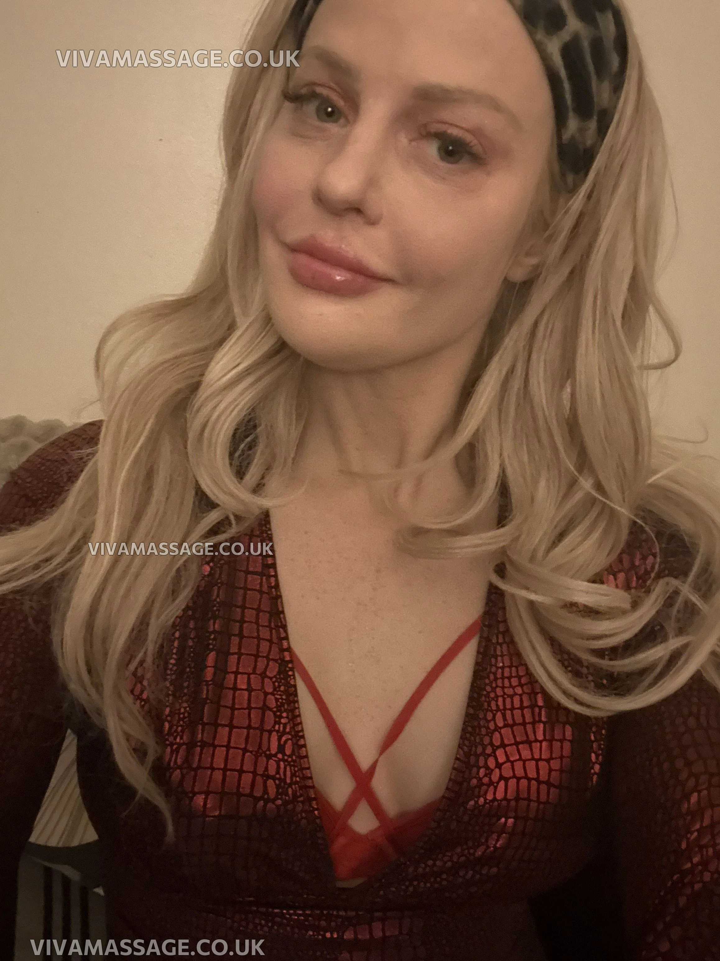 Photo 2 of AmericanGirl