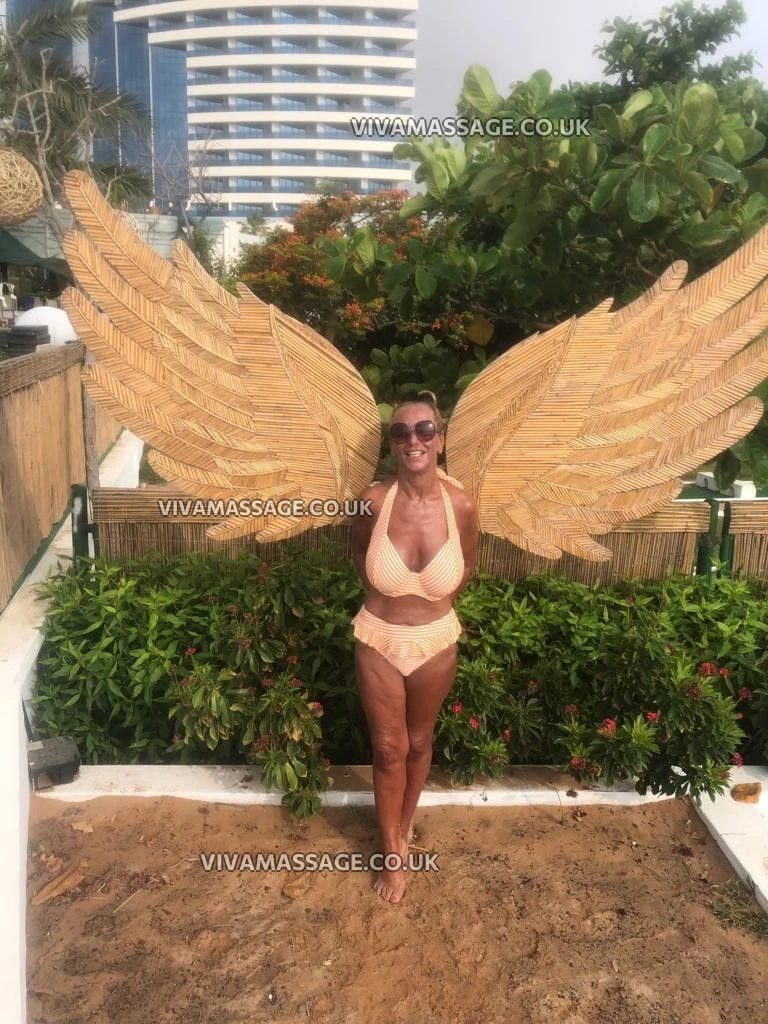 Photo 12 of lisa2010