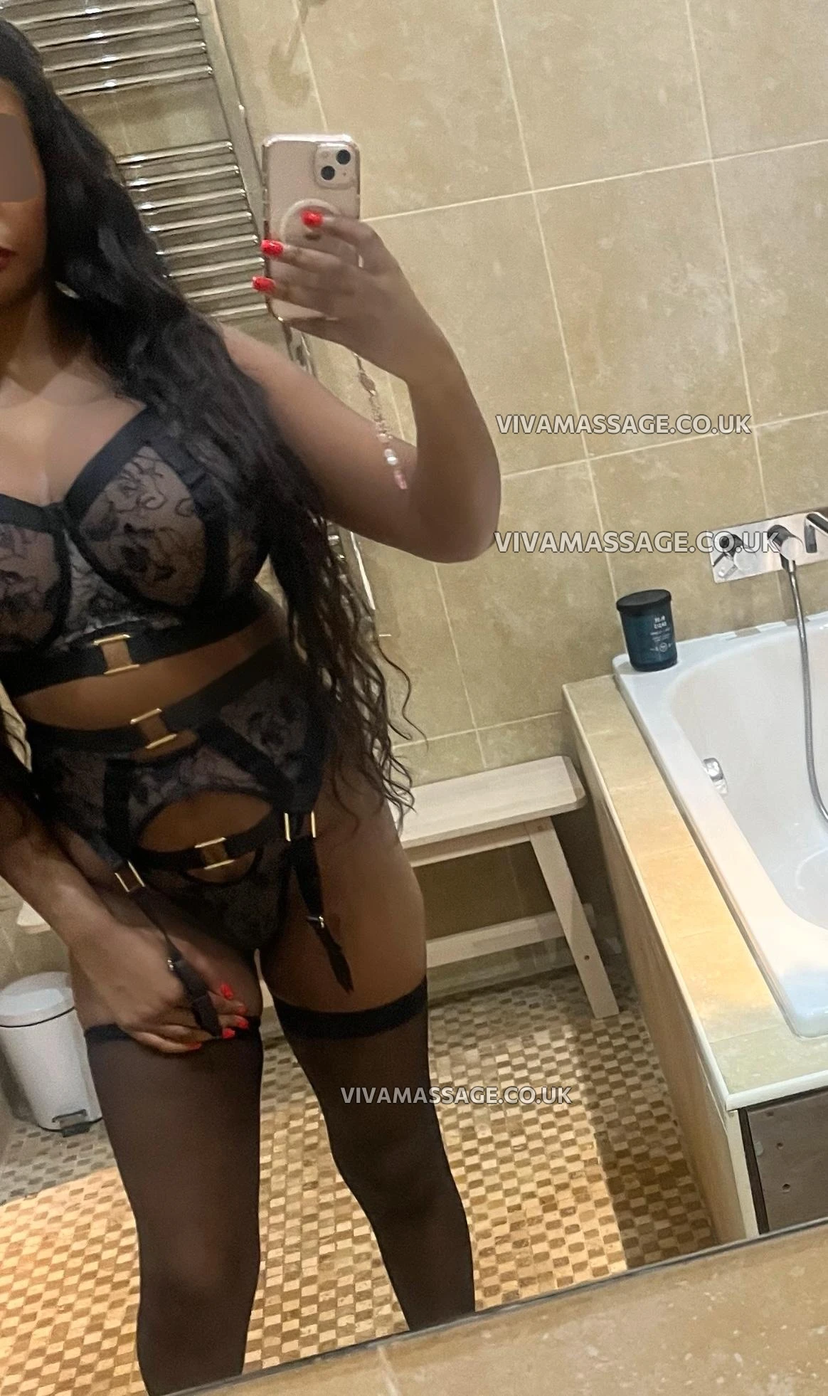 Photo 18 of FarahDelaney