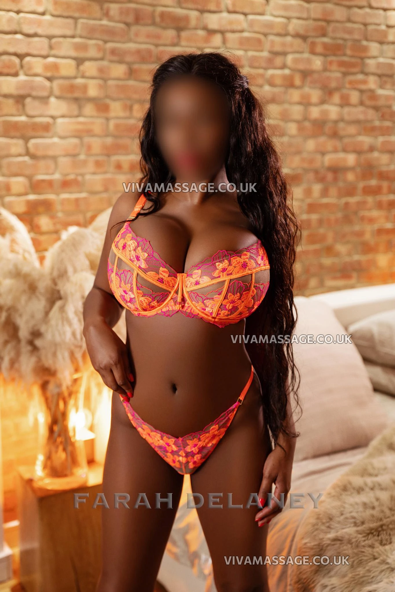 Photo 25 of FarahDelaney