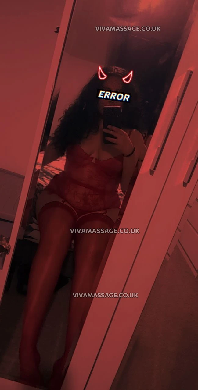 Photo 4 of Sexy British Shay