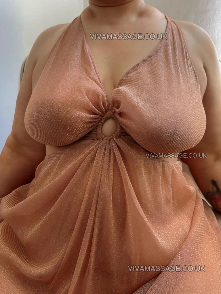 Photo 8 of CURVY KATRINA ANDRAS