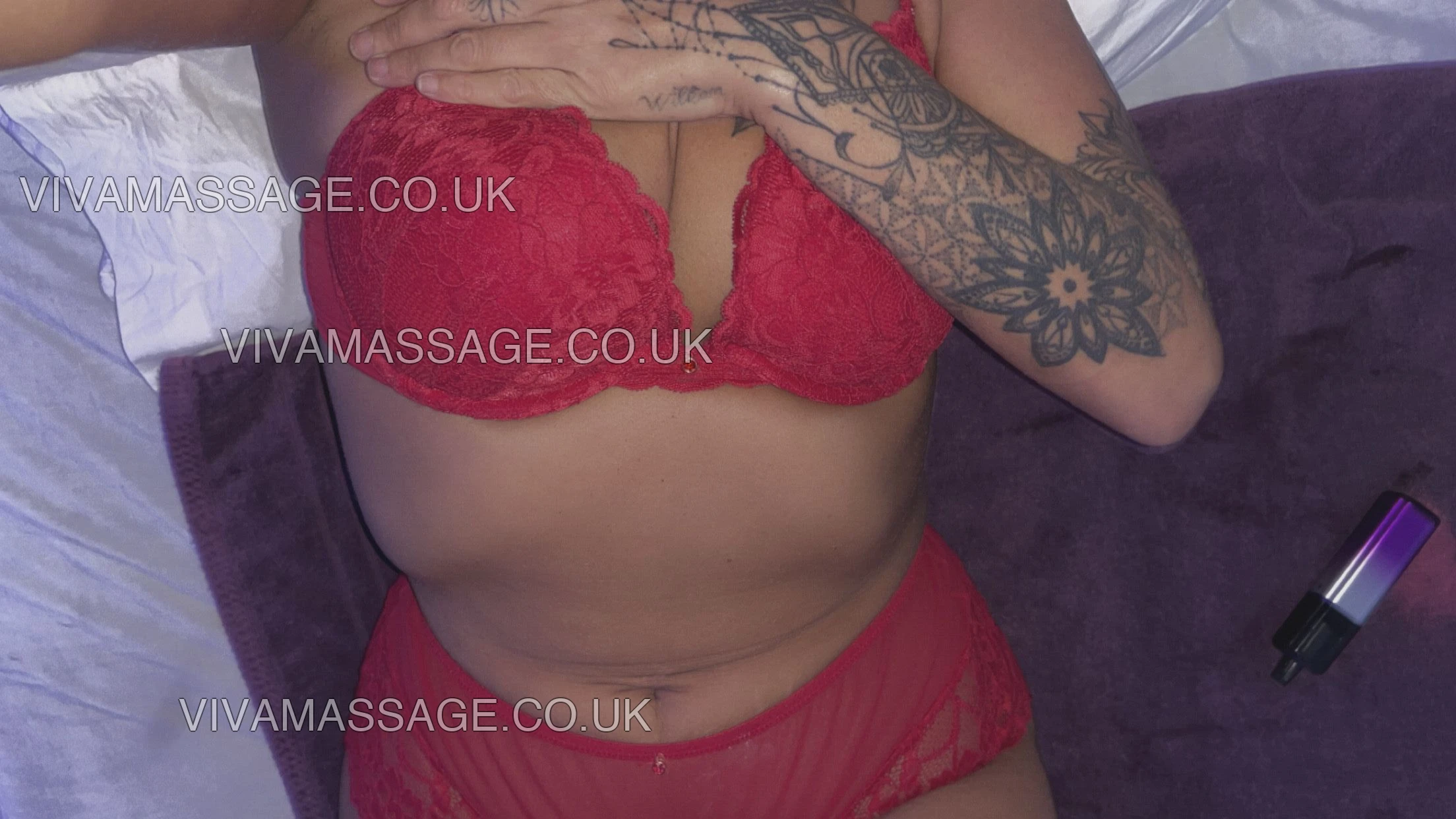 Photo 63 of EnglishBeckz