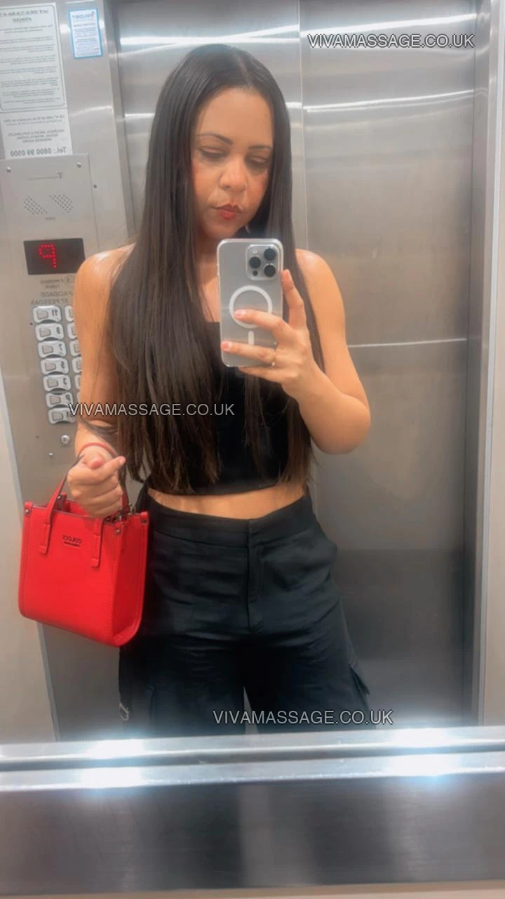 Photo 11 of Bruna_perfect_new