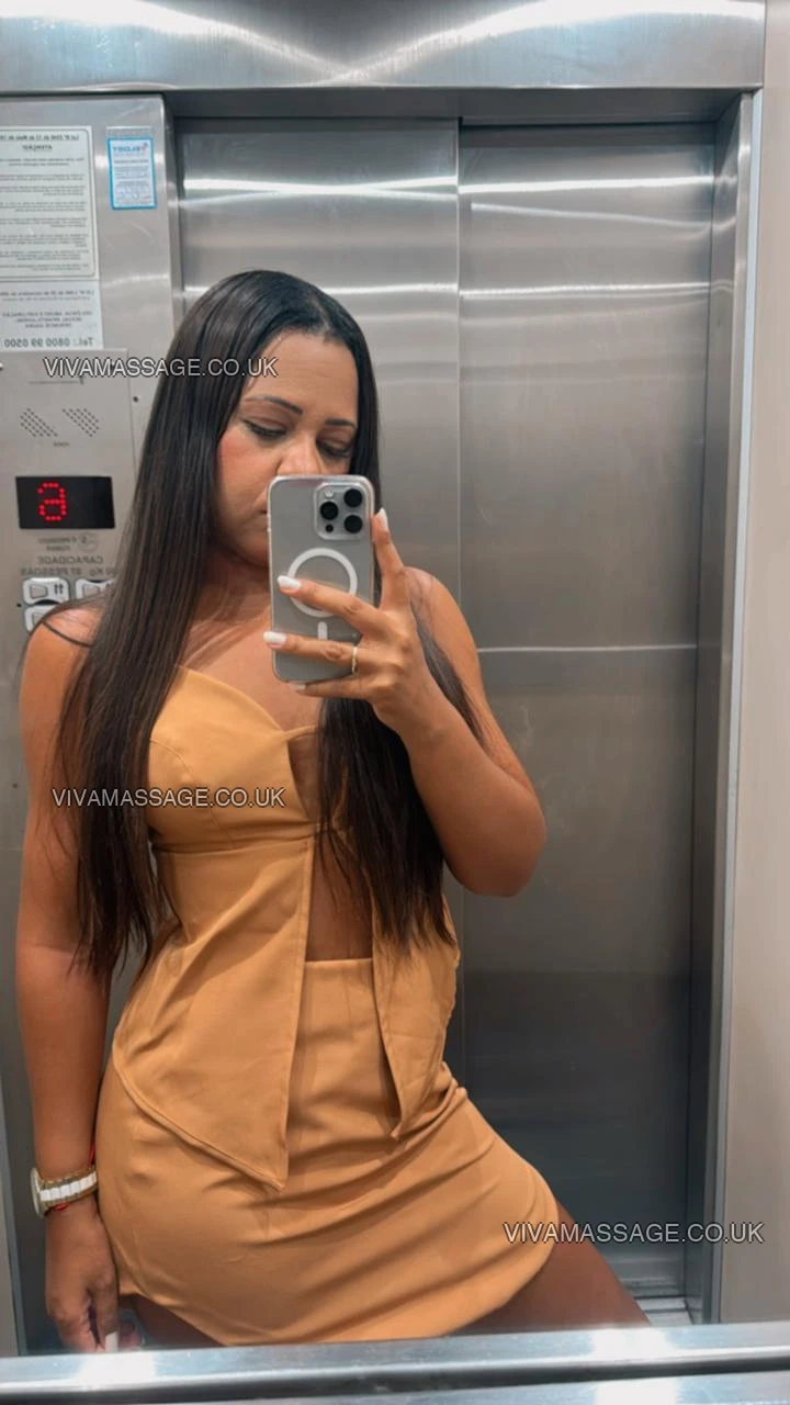 Photo 3 of Bruna_perfect_new