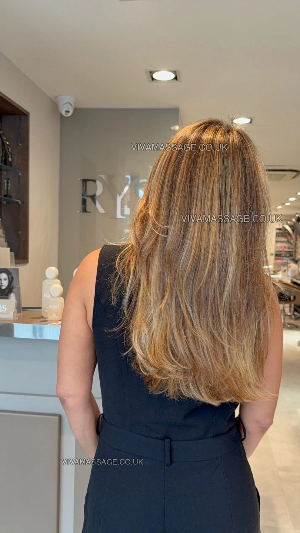 Photo 2 of AMAZING LUNA