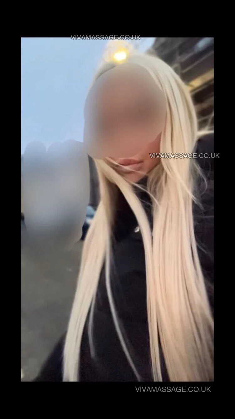 Photo 22 of BritishCurvyBabe