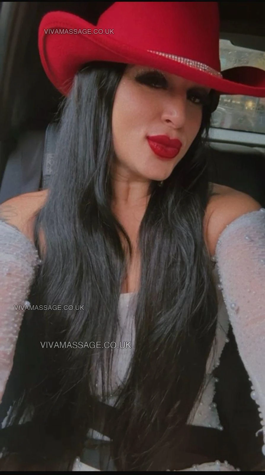 Photo 14 of Angelina Jolie