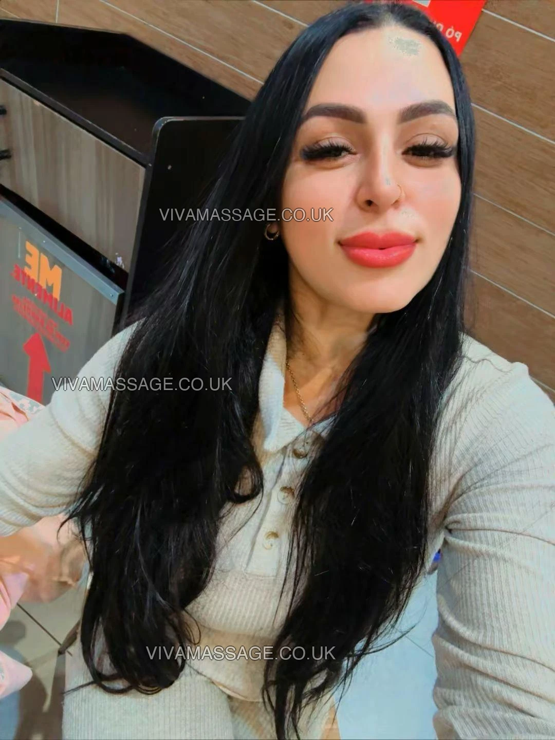 Photo 32 of Angelina Jolie