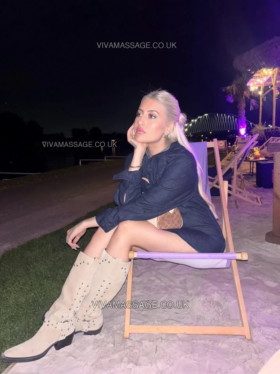 Photo 10 of First-Class-Blonde