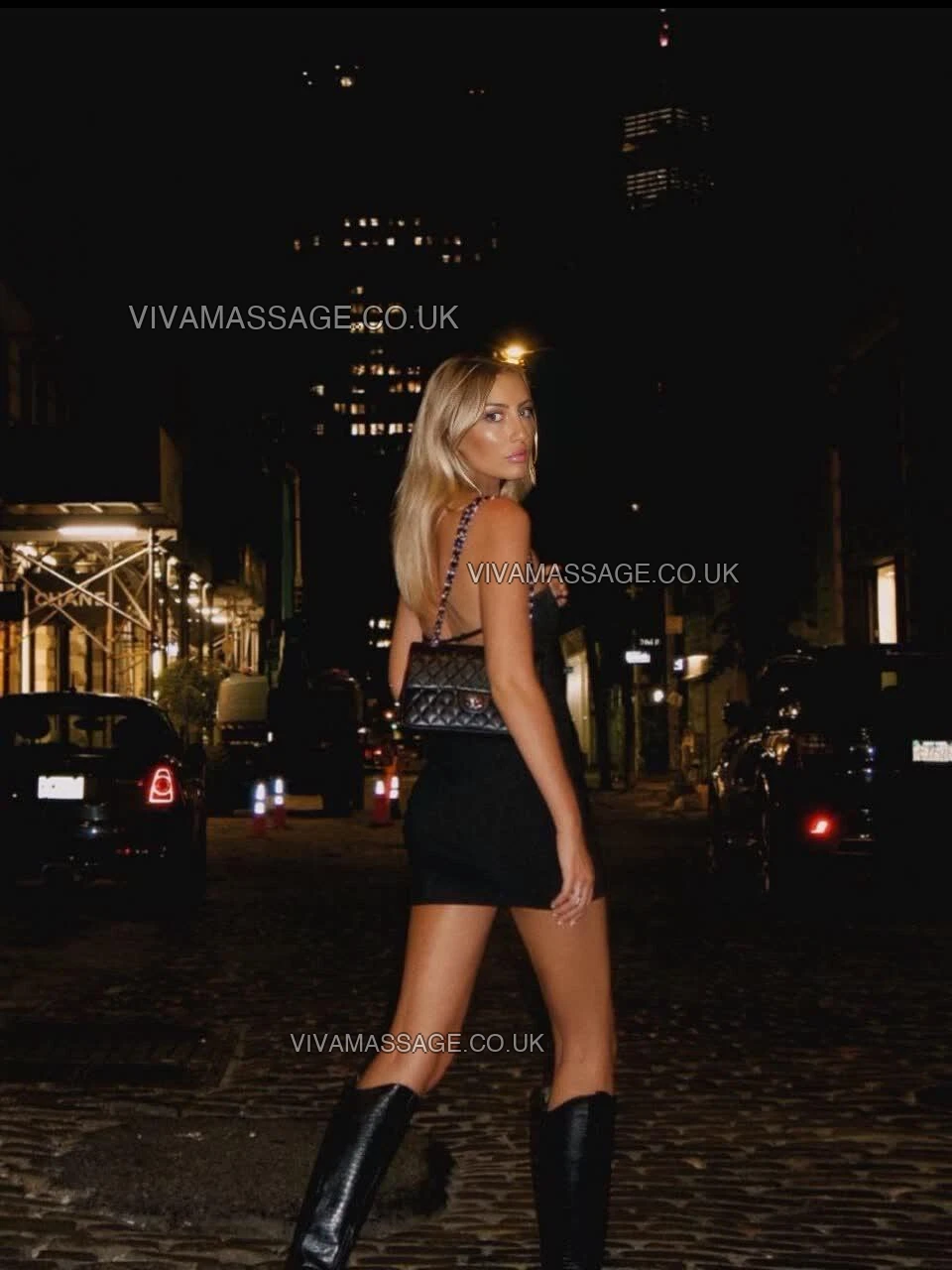 Photo 29 of First-Class-Blonde