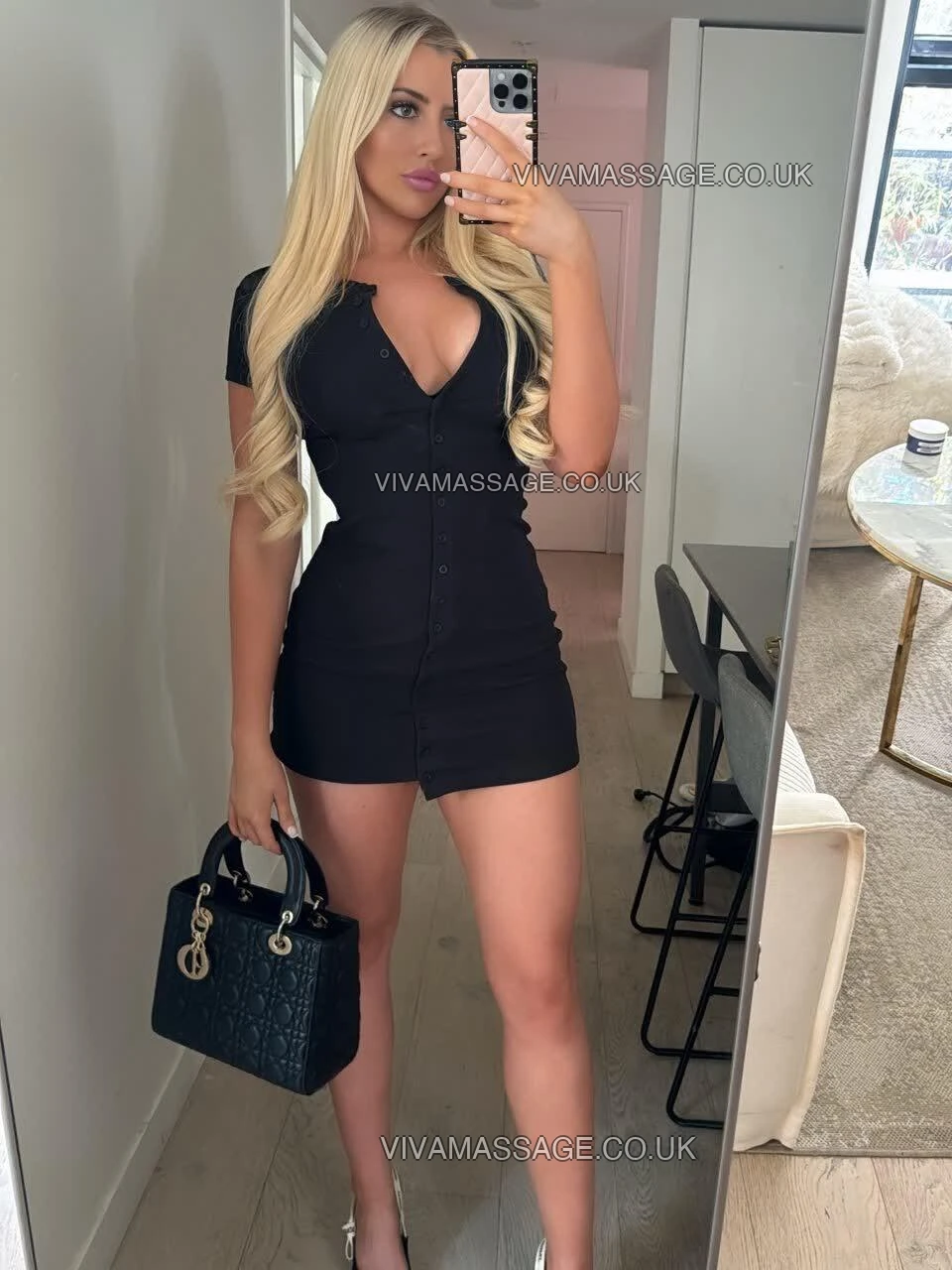 Photo 39 of First-Class-Blonde