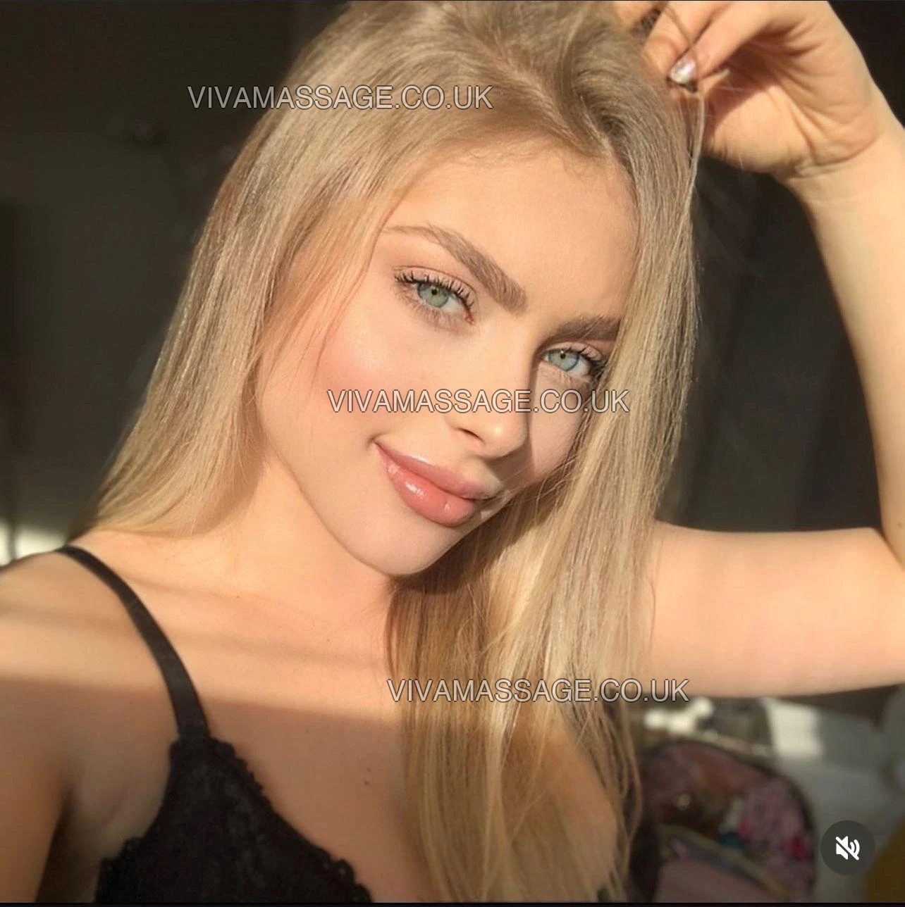 Photo 2 of PETIT_BLONDIE