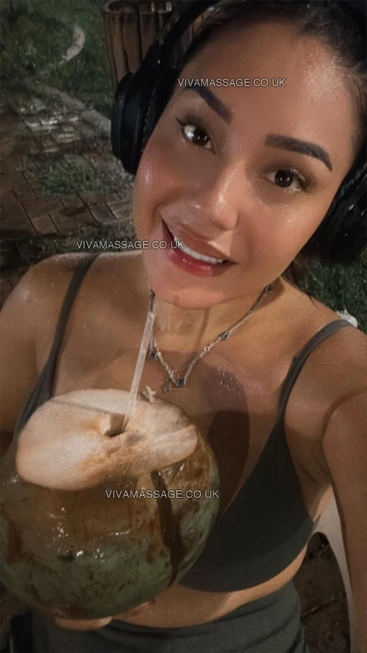 Photo 2 of UnforgettableSabrina