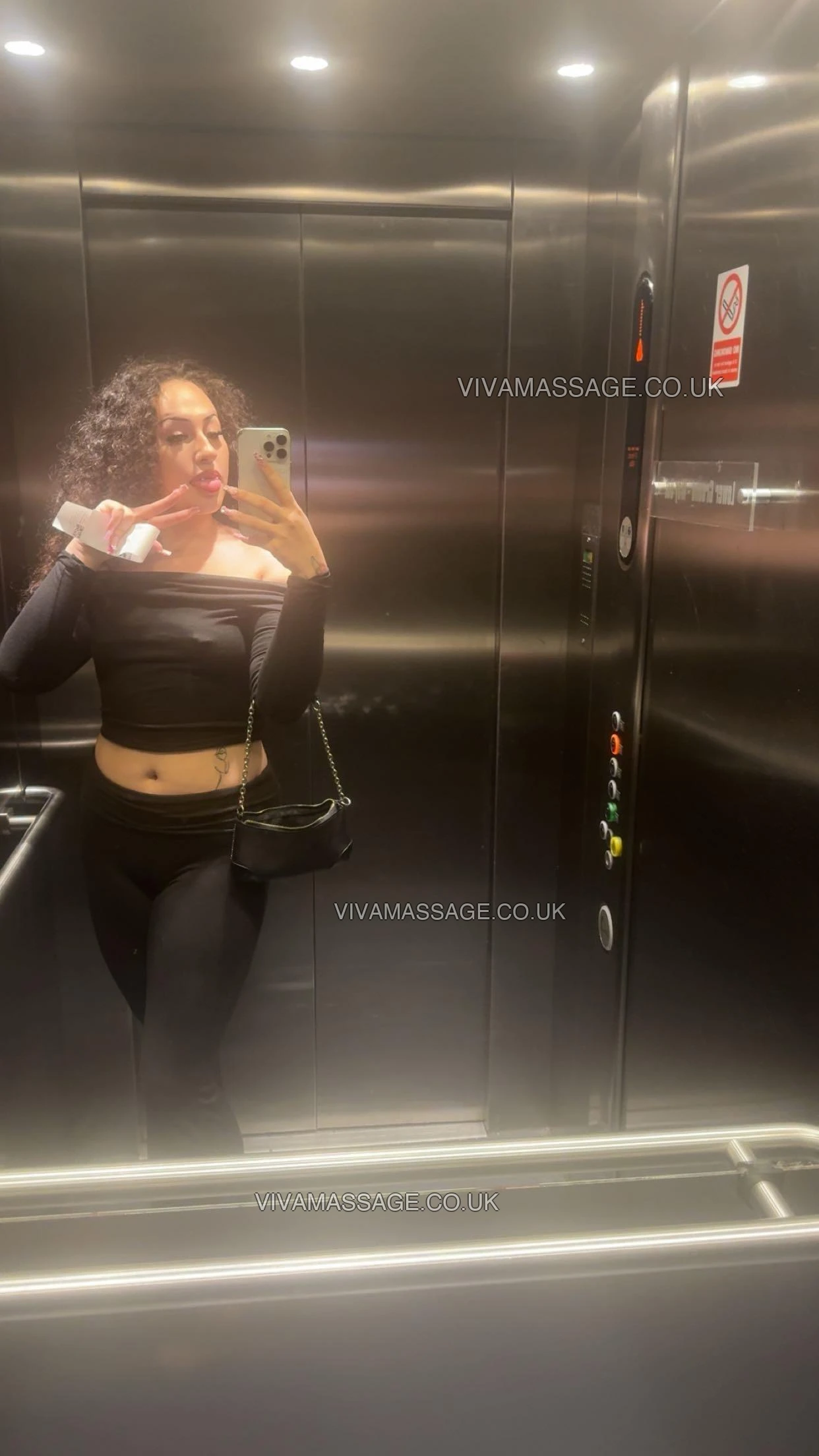 Photo 2 of candice_candyx