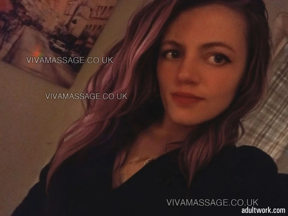 Photo 2 of Miss-Sarah-English