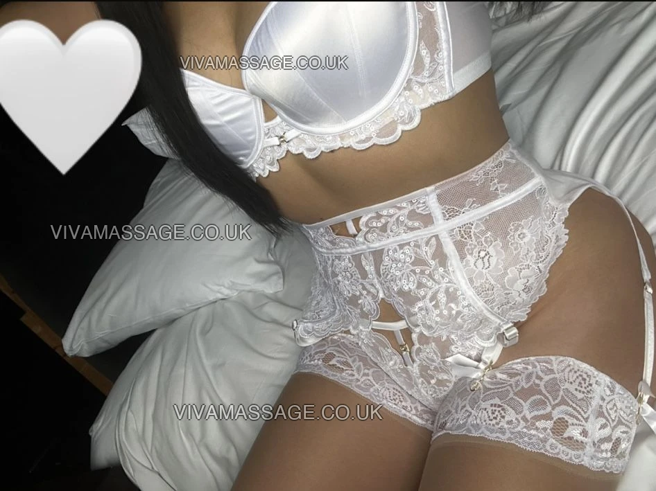 Photo 17 of lola-mae2022