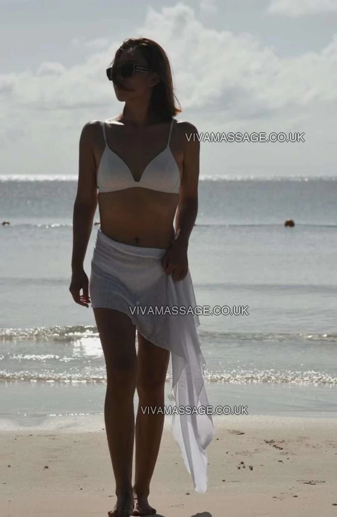 Photo 6 of ROSIE AMBER