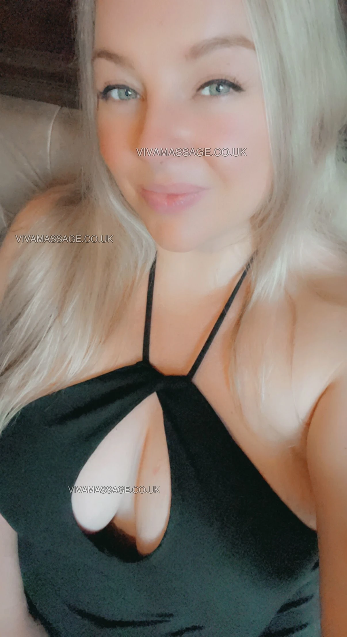 Photo 71 of Tia belle