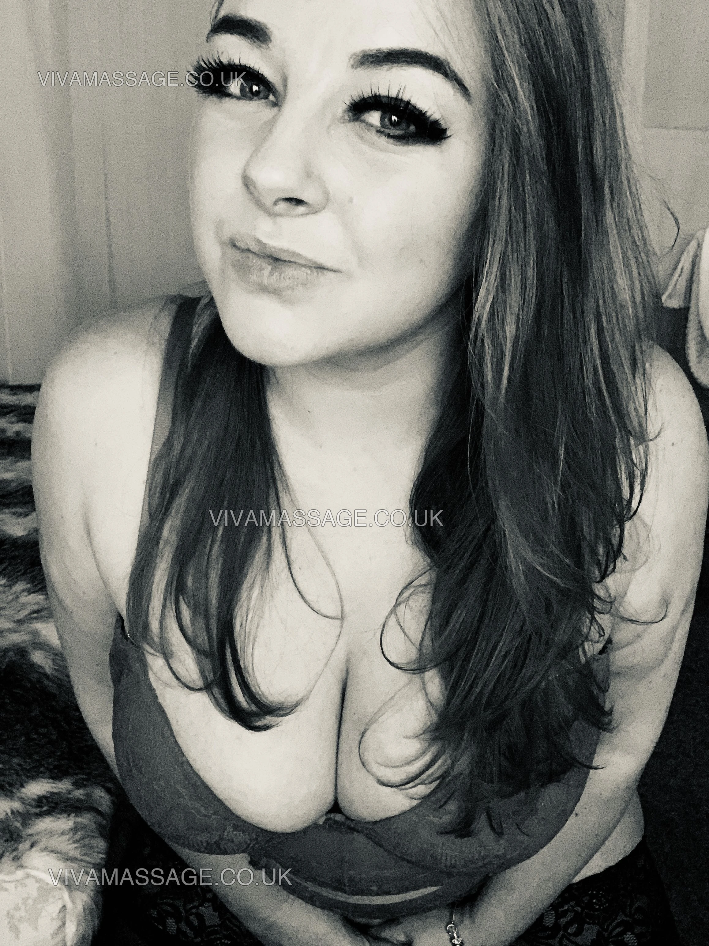 Photo 44 of Tia belle