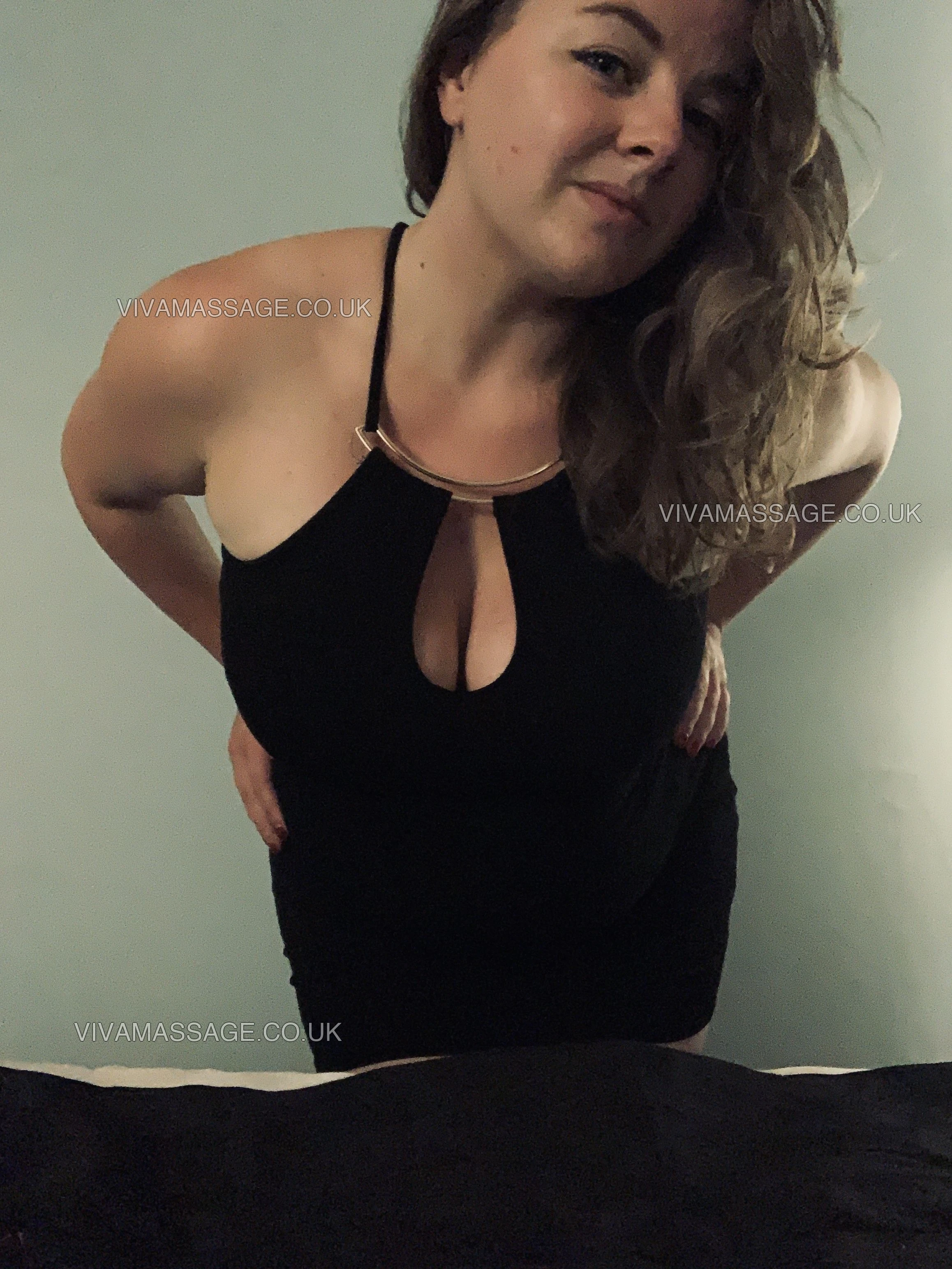 Photo 66 of Tia belle