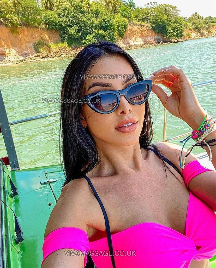 Photo 4 of Nikki_Diamond